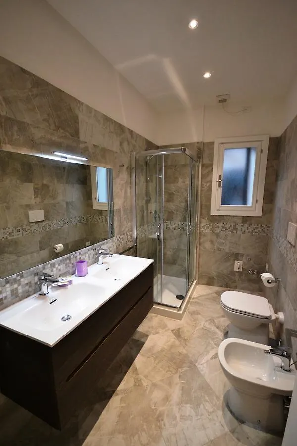 Tiziano Apartment Venise 0*,